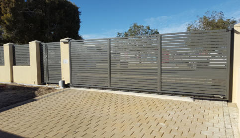 Sliding gate